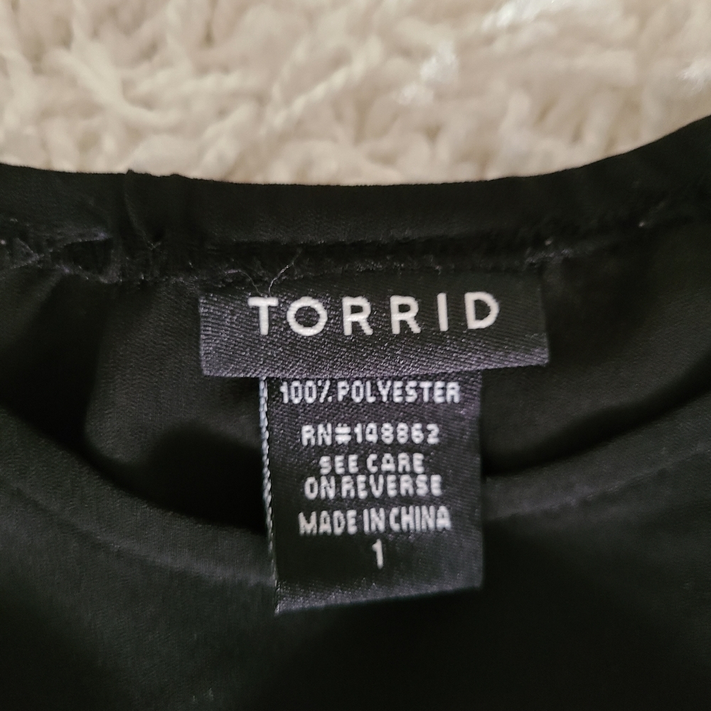 Torrid Cold Shoulder Swing Top - Picture 2 of 3